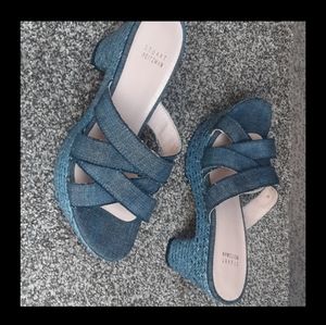 STUART WEITZMAN | Frayed Denim Platform raffia Slides